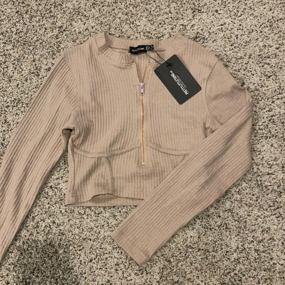 SOLD Pretty little thing Zip crop top